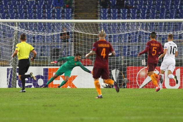 20.10.2016. Stadio Olimpico, Rome, Italy. Uefa Europa League, AS Roma versus Austria Vienna. The first goal scored by Holzhauser Austria Vienna for 0-1 in the 16th minute xACTIVAxFOTOx  ActionPlus11802350