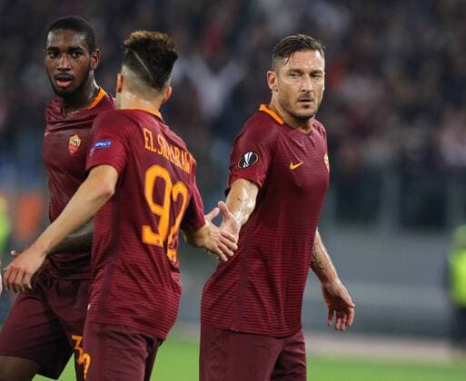 20.10.2016. Stadio Olimpico, Rome, Italy. Uefa Europa League, AS Roma versus Austria Vienna. Goal celebration by Roma s Players xACTIVAxFOTOx  ActionPlus11802355