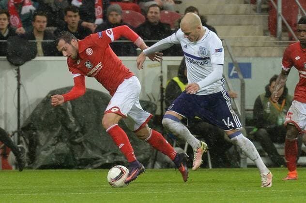 20.10.2016, xtkx, Fussball Europa League, FSV Mainz 05 - RSC Anderlecht, emspor, v.l.Levin Oeztunali (Mainz 05) , Bram Nuytinck (Anderlecht) , Mainz