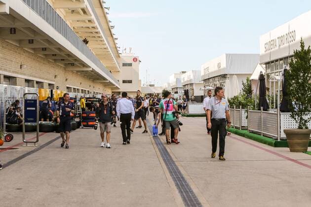 October 20, 2016 - Austin, Texas, U.S - F1 racing teams getting ready for this weekends Formula 1 United States Grand Prix race at the Circuit of the Americas race track in Austin,Texas. F1 2016 - Formula 1 United States Grand Prix. - ZUMAw300 20161020_zaf_w300_006