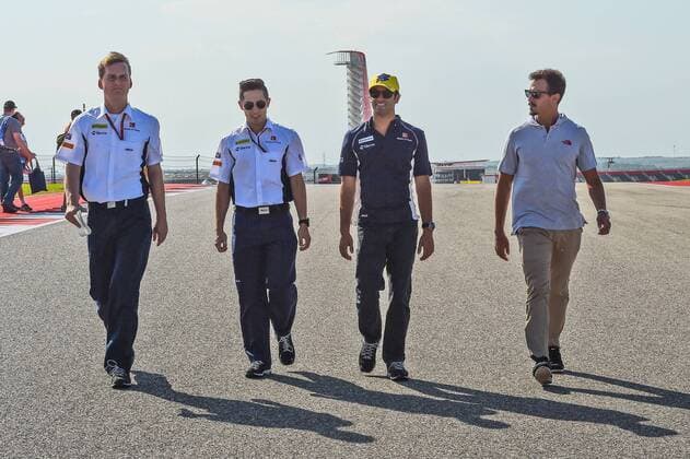 Felipe Nasr (Sauber F1 Team) bei der Streckenbesichtigung mit Teammitgliedern, Grosser Preis der USA 2016, Motorsport, Formel 1, 20.10.2016, Austin Copyright: xAndre Eibner-Pressefotox EP_JAE