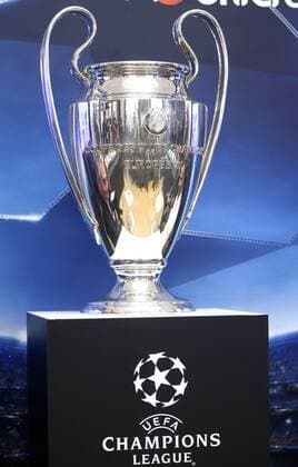 Ryan Giggs, Ambassador of Unicredit group presented the most prestigious European club trophy 21.10.2016., Croatia, Zagreb - The City Savings Bank of Zagrebacka banka, as part of the UEFA Champions League Trophy Tour, held a press conference PK Pressekonferenz at which Ryan Giggs, Ambassador of Unicredit group presented the most prestigious European club trophy, the one intended for the winner of the Champions League.  SanjinxStrukic PIXSELL
