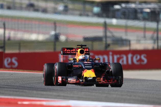 21.10.2016. Austin, Texas, USA. Formula 1 Grand prix of America. Free practise sessions. Red Bull Racing RB12 & x2013; Daniel Ricciardo xLeannexBoonx  ActionPlus11802734