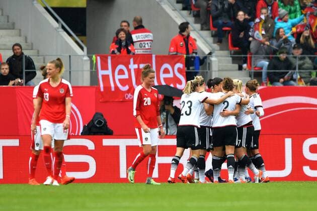 WOMEN SOCCER - GER vs AUT, friendly match REGENSBURG,GERMANY,22.OCT.16 - WOMEN SOCCER - OEFB international match Länderspiel Germany vs Austria, test match. Image shows the rejoicing of GER. GEPAxpictures xFlorianxErtl