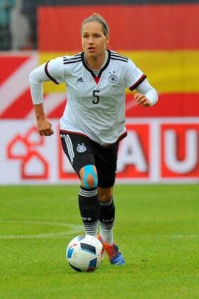 Babett PETER (GER). Deutschland, Regensburg: Fussball, Laenderspiel der Frauen: Deutschland vs Oesterreich am 22.10.2016, Continental-Arena.