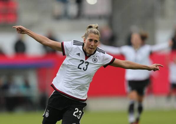 Frauen DFB; Länderspiel, , 22.10.2016, deutsche Nationalmannschaft, Deutschland - Österreich v.l. Aktion, Aktion, Freude, jubeln, Jubel nach Tor zum 3-2, Torschuetze , Verena Fai§t, DFB - Frauen,