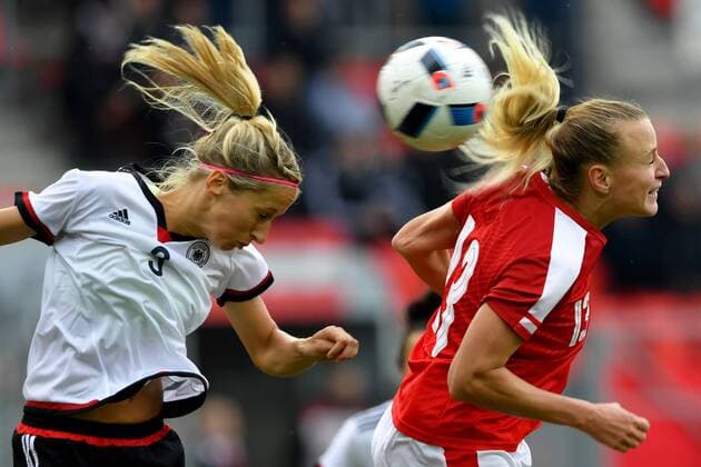 WOMEN SOCCER - GER vs AUT, friendly match REGENSBURG,GERMANY,22.OCT.16 - WOMEN SOCCER - OEFB international match Länderspiel Germany vs Austria, test match. Image shows Kathrin Hendrich (GER) and Virginia Kirchberger (AUT). GEPAxpictures xFlorianxErtl