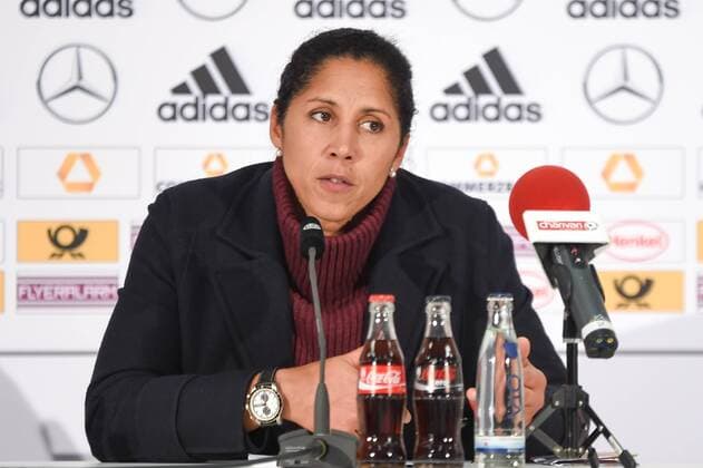 Steffi Jones (Bundestrainerin Deutsche Nationalmannschaft) in der Pressekonferenz nach der Begegnung gegen Österreich, Fussball, Länderspiel Frauen, Deutschland - Österreich, Fussball, Länderspiel Frauen, Deutschland - Österreich, xmhx