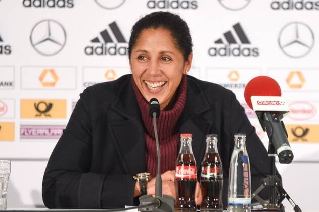Steffi Jones (Bundestrainerin Deutsche Nationalmannschaft) in der Pressekonferenz nach der Begegnung gegen Österreich, Fussball, Länderspiel Frauen, Deutschland - Österreich, Fussball, Länderspiel Frauen, Deutschland - Österreich, xmhx