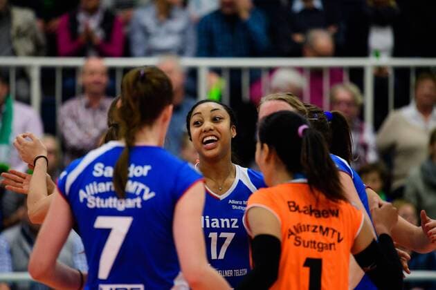 23.10.2016, Halle Berg Fidel, Muenster Volleyball, Bundesliga Frauen, Normalrunde, USC Münster Muenster vs. Allianz MTV Stuttgart Jubel Renata Sandor ( 7 Stuttgart), Nia Grant ( 17 Stuttgart), Deborah van Daelen ( 12 Stuttgart), Wanna Buakaew ( 1 Stuttgart)