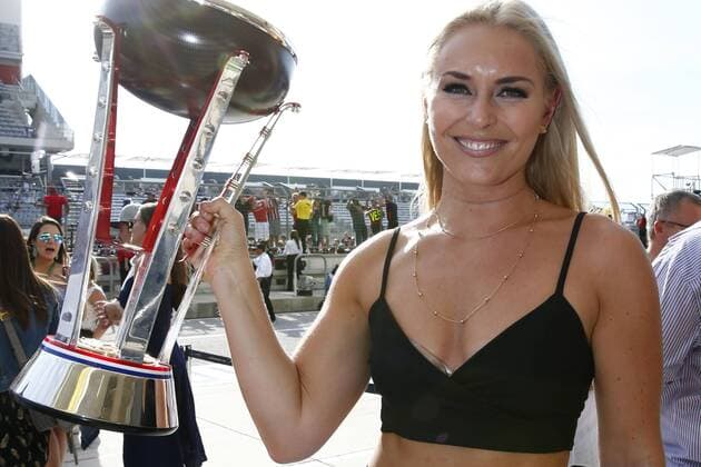 Bilder des Tages - SPORT Motorsports: FIA Formula One World Championship WM Weltmeisterschaft 2016, Grand Prix of United States, Lindsey Vonn xHOCHxZWEIx