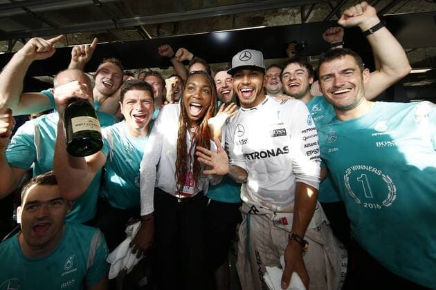 Motorsports: FIA Formula One World Championship WM Weltmeisterschaft 2016, Grand Prix of United States, Venus Williams, 44 Lewis Hamilton (GBR, Mercedes AMG Petronas Formula One Team), xHOCHxZWEIx