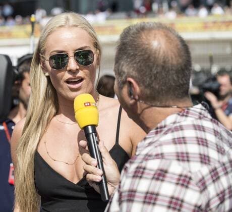 October 23, 2016 - Austin, Texas, U.S - 2016 FORMULA 1, Circuit of the America s, American World Cup Alpine Ski Race for the U.S. Team, LINDSEY VONN being interviewed by Kai EBEL (RTL). 2016 FORMULA 1 USGP at Circuit of The Americas - ZUMAm147 20161023_zap_m147_004