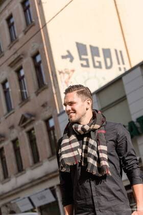 Pascal Testroet beim Fotoshooting. Pascal Testroet
