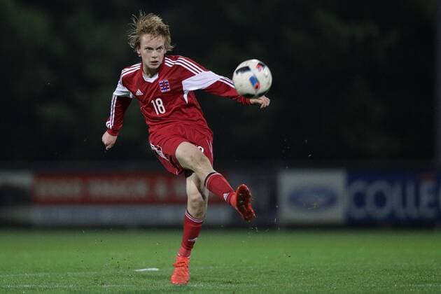 Fussball U17 U 17 EM Quali 2016 - 2017 26.10.2016, Fussball U17 EM Qualifikation, EM Qualifiers, 2016-2017, Luxemburg, Niederkorn, Stade Jos Haupert, Luxembourg U17, Luxemburg U17 (LUX) - Färöer Inseln, Iles Ferore (FO) vl: Ryan Johansson (Luxemburg 18) 
