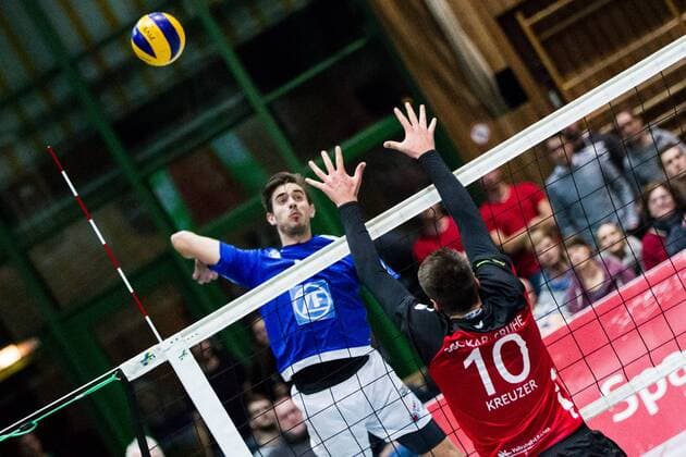 angriff Daniel Malescha (11 VfB) - Block Tim Kreuzer (10 SSC); DVV-Pokal Achtelfinale: SSC Karlsruhe vs VfB Friedrichshafen, Albgauhalle, Karlsruhe-Ettlingen Germany, 20161026; Karlsruhe-Ettlingen Copyright: xWuechnerx xEibner-Pressefotox EP_nwr