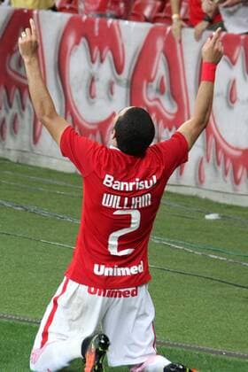 Internacional X Atletico Mineiro PORTO ALEGRE, RS - 26.10.2016: INTERNACIONAL X Atletico Mineiro - Lances of the match between Internacional and Atletico MG for the first game of the semifinals of the Brazil Cup in Beira-Rio Stadium, Porto Alegre RS. William celebrating the equalizer. x1220839x  EldioxSuzano