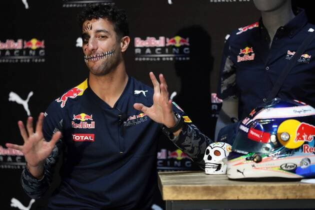 Formel 1, GP von Mexiko, Ricciardo mit Gesichtsbemalung zum Tag der Toten Conferencia de prensa con el piloto australiano, Daniel Ricciardo, de la escuderia Red Bull de F1, 26 de octubre de 2016. Foto: Agencia EL UNIVERSALJuan Carlos ReyesJMA F1 2016 - Mexico Grand Prix - Preparations  - ZUMAu78_ 20161026_zaf_u78_064