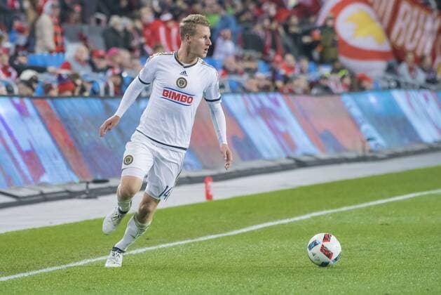 October 26, 2016 - Toronto, Ontario, Canada - FABIAN HERBERS (14) in action during the MLS Fussball Herren USA playoff game between between Toronto FC and Philadelphia Union Toronto FC v Philadelphia Union - 26-10-2016 - ZUMAm154 20161026_zap_m154_058