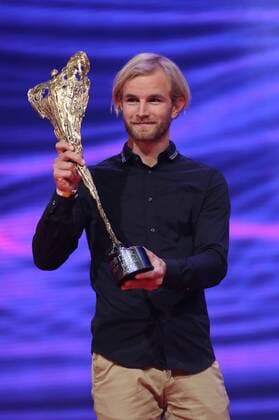 SPORTHILFE - Gala Nacht des Sports 2016 VIENNA,AUSTRIA,27.OCT.16 - VARIOUS SPORTS, SPORTHILFE - Lotterien Gala Nacht des Sports, election of Austrian Sports Personality of the Year. Image shows Peter Hackmair (Play together now). Keywords: Athlete with Heart of the Year, trophy. GEPAxpictures xChristianxWalgram