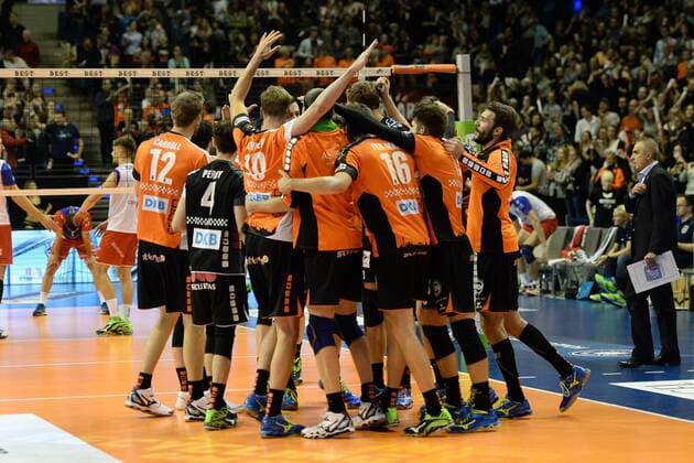 Volleyball, Herren, Saison 2016 17, DVV-Pokal, Achtelfinale, BR Volleys - United Volleys Rhein-Main, Jubel bei den BR Volleys nach dem Sieg im Achtelfinale, 27.10.16,