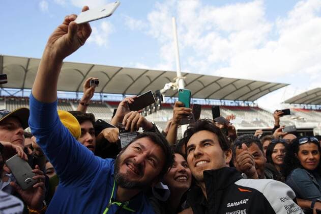Mexican Driver Sergio Perez of Force India, prior to Mexico s Formula One Grand Prix at the Autodromo Hermanos Rodriguez in Mexico City, Mexico, 27 October 2016. Mexico s Formula One Grand Prix will start on 30 October at Hermanos Rodriguez racetrack in Mexico City. Mexico s Formula One Grand Prix !ACHTUNG: NUR REDAKTIONELLE NUTZUNG!  MEX410 20161028-636132284163566938