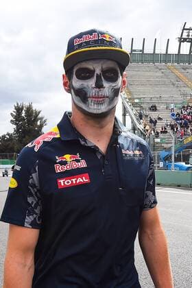 Max Verstappen (Red Bull Racing) mit Masken Make Up bei der Streckenbegehung, Grosser Preis von Mexiko 2016, Motorsport, Formel 1, 27.10.2016, Mexiko City Copyright: xAndre Eibner-Pressefotox EP_JAE