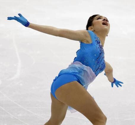 Figure skating Eiskunstlauf Medvedeva leads after SP at Skate Canada Evgenia Medvedeva of Russia performs during the women s short program at Skate Canada in Mississauga, Ontario, on Oct. 28, 2016. The 16-year-old world champion took the lead after the SP. 