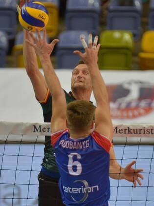 29.10.2016, xtkx, Volleyball 1.Bundesliga Herren, United Volleys - TV Buehl, emspor, v.l. Adrian Attackula (United), Slawomir Jungiewicz (Buehl) , Frankfurt am Main