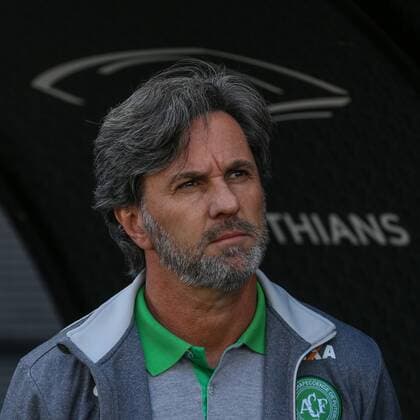 Corinthians x Chapecoense SÃO PAULO, SP - 29.10.2016: CORINTHIANS X CHAPECOENSE - The coach Caio Junior during the match between Corinthians x Chapecoense held at the Arena Corinthians, Sao Paulo East Zone (SP), valid for the 33th round of the Brasileirão 2016 Chevrolet. (Photo: Jales Valquer Fotoarena) x1222660x  JalesxValquer