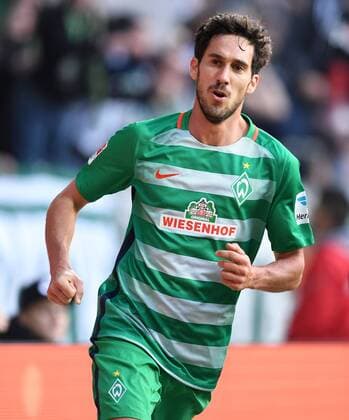 FUSSBALL 1. BUNDESLIGA SAISON 2016 2017 SV Werder Bremen - SC Freiburg 29.10.2016 Santiago Garcia (SV Werder Bremen) nach seinem Treffer zum 1:2 