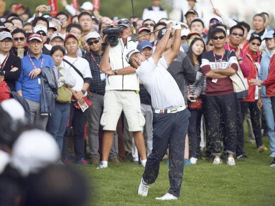 Japan s Matsuyama wins HSBC Champions for 3rd PGA Golf Herren title Hideki Matsuyama of Japan plays a shot during the final round of the HSBC Champions golf tournament at the Sheshan International Golf Club in Shanghai on Oct. 30, 2016. Matsuyama won the event and became the first Japanese to win in the World Golf Championship series. 