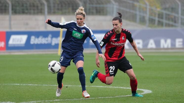 v.li.: Svenja Huth (Potsdam, 9), Jobina Verena Lahr (Freiburg, 29), Fussball, Allianz Frauen-Bundesliga, SC Freiburg - 1. FFC Turbine Potsdam, xozx