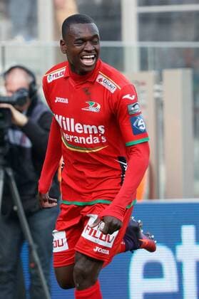 Oostende s Landry Nany Dimata celebrates after scoring during the Jupiler Pro League match between KV Oostende and Standard de Liege, in Oostende, Sunday 30 October 2016, on day 13 of the Belgian soccer championship. KURTxDESPLENTER  x04969185x