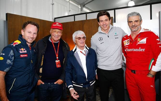 Motorsports: FIA Formula One World Championship WM Weltmeisterschaft 2016, Grand Prix of Mexico, Christian Horner (GBR, Infiniti Red Bull Racing), Niki Lauda (AUT, Mercedes AMG Petronas Formula One Team), Bernie Ecclestone, Toto Wolff (AUT, Mercedes AMG Petronas Formula One Team), Mauricio Arrivabene xHOCHxZWEIx