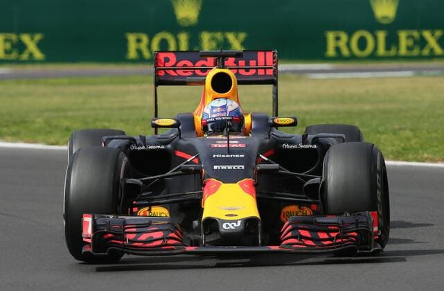 Australian driver Daniel Ricciardo from Red Bull Racing in action during Mexico s Formula One Grand Prix at Autodromo Hermanos Rodriguez, in Mexico City, Mexico, 30 October 2016. Mexico s Formula One Grand Prix !ACHTUNG: NUR REDAKTIONELLE NUTZUNG!  MEX134 20161031-636134724902503581