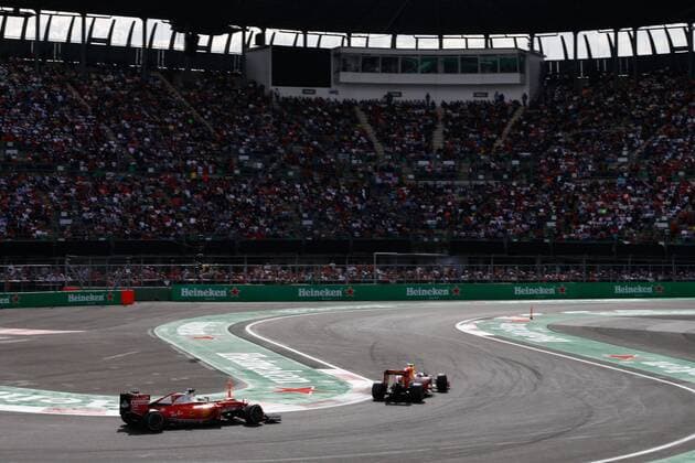 Motorsports: FIA Formula One World Championship WM Weltmeisterschaft 2016, Grand Prix of Mexico, 5 Sebastian Vettel (GER, Scuderia Ferrari), 33 Max Verstappen (NLD, Scuderia Toro Rosso), xHOCHxZWEIx