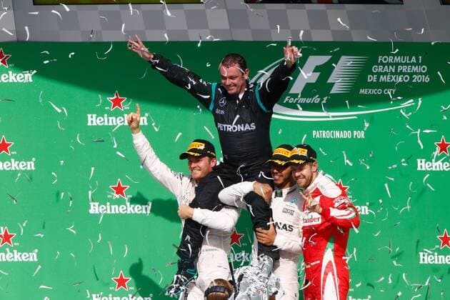 Motorsports: FIA Formula One World Championship WM Weltmeisterschaft 2016, Grand Prix of Mexico, 6 Nico Rosberg (GER, Mercedes AMG Petronas Formula One Team), 44 Lewis Hamilton (GBR, Mercedes AMG Petronas Formula One Team), 5 Sebastian Vettel (GER, Scuderia Ferrari), xHOCHxZWEIx