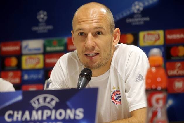 Bilder des Tages - SPORT Arjen Robben (FC Bayern Muenchen 10), Pressekonferenz , PSV Eindhoven vs. FC Bayern Muenchen, UEFA Champions League, Fussball, 31.10.2016, Eindhoven Copyright: xLangerx xEibner-Pressefotox EP_HLR