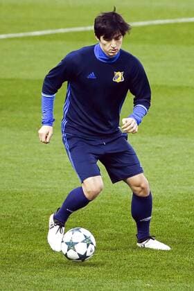 FC Rostov s striker Sardar Azmoun during the training held at Vicente Calderon s stadium in Madrid, Spain on 31 October 2016 on the eve of their UEFA Champions League match against Atletico Madrid. FC Rostov s training !ACHTUNG: NUR REDAKTIONELLE NUTZUNG!  20161031-636135393739285173
