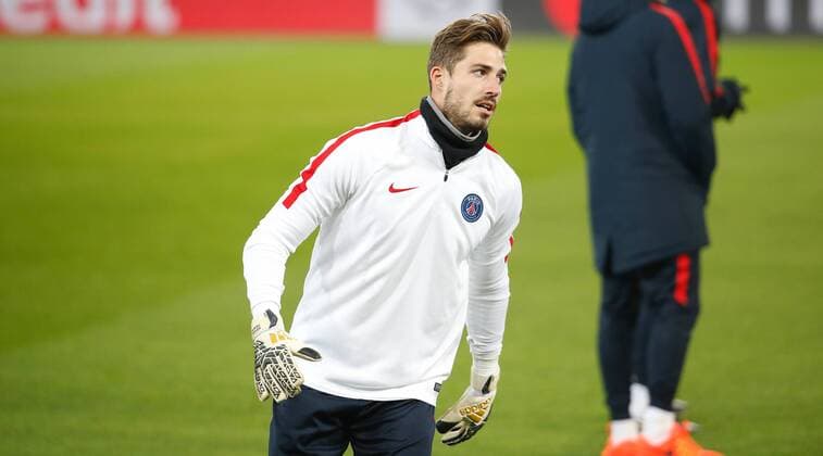 31.10.2016 St Jakob Stadion Basel , SCHWEIZ , Herren Fussball UEFA Champions League Abschlusstraining Im St Jakob Park : Im Bild Torwart Kevin Trapp (Paris Saint Germain) 