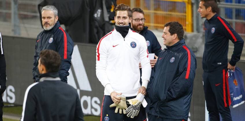 31.10.2016 St Jakob Stadion Basel , SCHWEIZ , Herren Fussball UEFA Champions League Abschlusstraining Im St Jakob Park : Im Bild Torwart Kevin Trapp (Paris Saint Germain) 