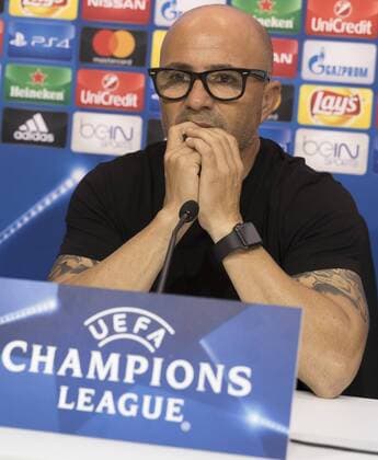 Head coach of Sevilla FC, Jorge Sampaoli, gives a press conference PK Pressekonferenz following a training session in Sevilla, Spain, 01 November 2016. Sevilla FC will face GNK Dinamo Zagreb in a UEFA Champions League groups stage soccer match at the Sanchez Pizjuan stadium on 02 November. Sevilla FC press conference !ACHTUNG: NUR REDAKTIONELLE NUTZUNG!  GRA102 20161101-636136082098092451