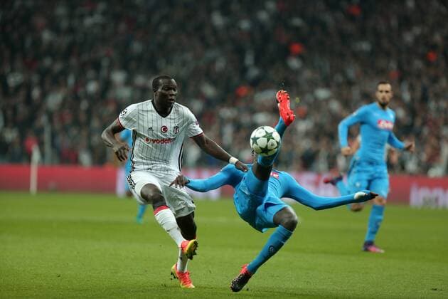 Fußball, CL, Besiktas Istanbul - SSC Neapel Besiktas player Vincent Aboubakar during a Champions League, group B soccer match, between Napoli and Besiktas at Vodafone Arena in Istanbul, 1st of November, 2016. (  Copyright: TolgaxAdanalix-xDepoxPhotos 15551876