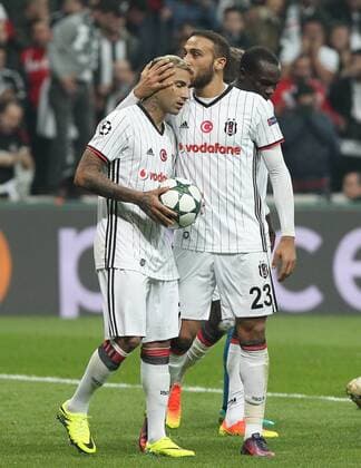 UEFA Champions League Group B match between Besiktas and Napoli at Vodafone Arena in Istanbul , Turkey ,November 01 , 2016. Final Score : Besiktas 1 - Napoli 1 Pictured Ricardo Quaresma and Cenk Tosun of Besiktas. 