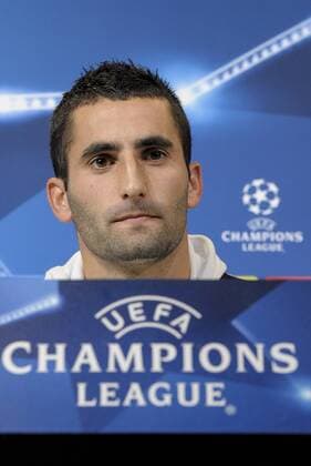 Fußball, CL, Olympique Lyon PK in Turin Italy: Juventus FC v Olympique Lyonnais Maxime Gonalons speaks during a press conference PK Pressekonferenz ahead of the UEFA Champions League Group H match between Juventus FC and Olympique Lyonnais at the Juventus Stadium.  NicoloxCampox xPacificxPress