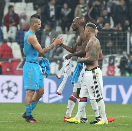 UEFA Champions League Group B match between Besiktas and Napoli at Vodafone Arena in Istanbul , Turkey ,November 01 , 2016. Final Score : Besiktas 1 - Napoli 1 Pictured : Atiba Hutchinson , Ricardo Quaresma of Besiktas and Marek Hamsik of Napoli. 
