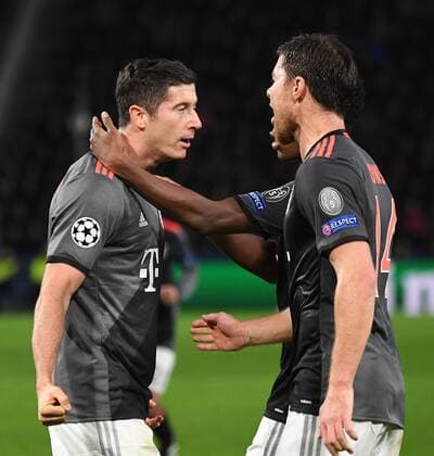 01.11.2016, xjhx, Fussball Champions League, PSV Eindhoven - FC Bayern Muenchen, emspor, v.l. Robert Lewandowski (FC Bayern Muenchen) celebrate the goal, Torjubel zum 1:1 Eindhoven