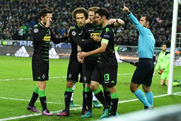 GER, Borussia Mönchengladbach (GER) vs. Celtic Glasgow (SCO) 01.11.2016, Borussia Park , Moenchengladbach , CL, Gruppe C, 4. Spieltag, GER, Borussia Mönchengladbach (GER) vs. Celtic Glasgow (SCO) im Bild: Tor für Gladbach 1:0 durch Lars Stindl (Gladbach 13), re mit ihm freuen sich li Fabian Johnson (Gladbach 19), mitte André Hahn (Gladbach 28), ganz li Julian Korb (Gladbach 27), Foto © nordphoto Meuter nordphotox xMeuter