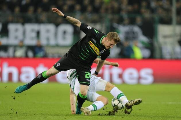 Stuart Armstrong ( 14, Celtic Glasgow) mit Andre Hahn ( 28, Borussia Moenchengladbach) im Zweikampf, Borussia Moenchengladbach vs Celtic Glasgow, UEFA Champions League, 01.11.2016, Moenchengladbach Copyright: xDeutzmann Eibner-Pressefotox EP_CDN